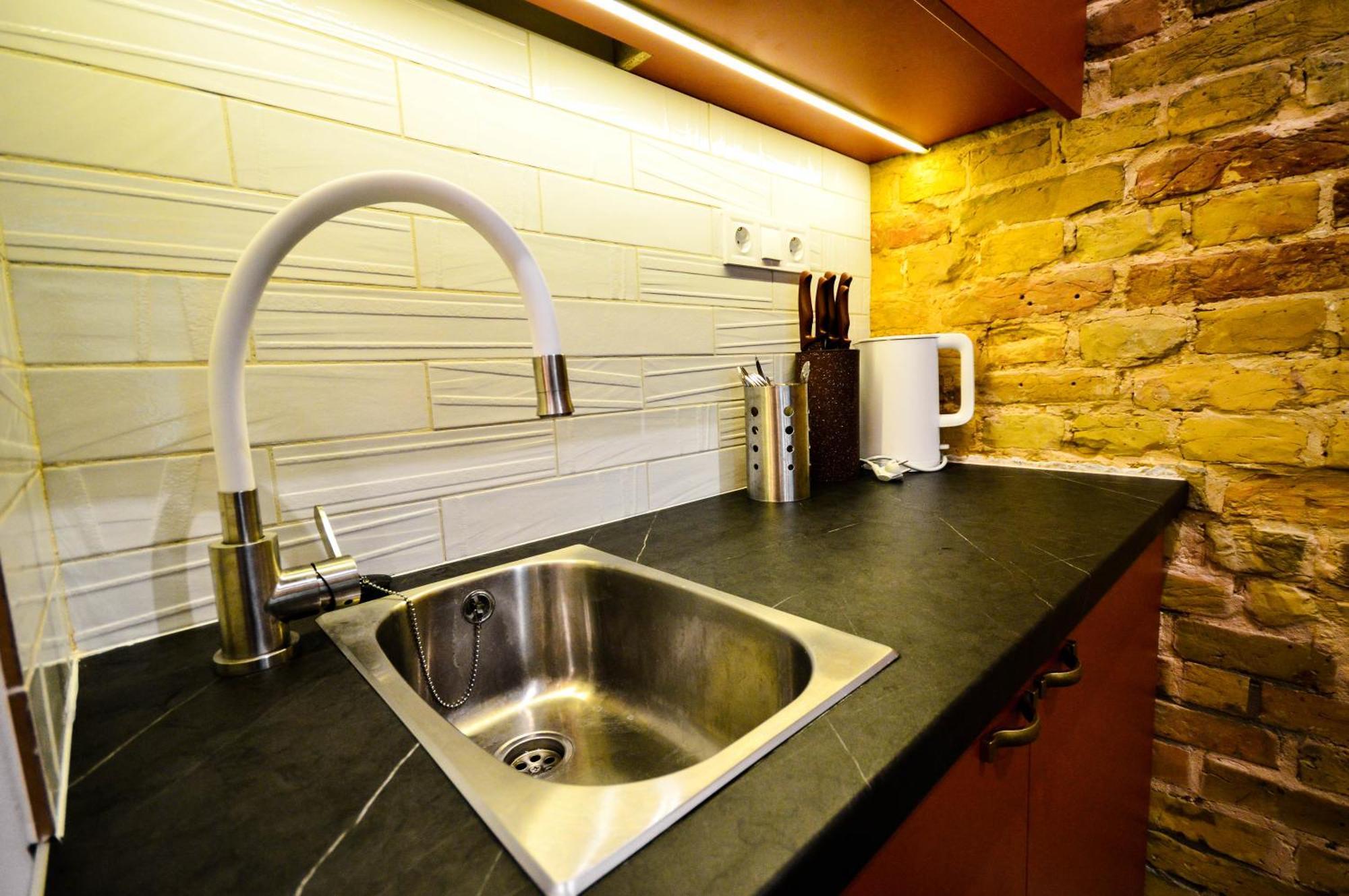 Kyiv Mars Apartments ภายนอก รูปภาพ